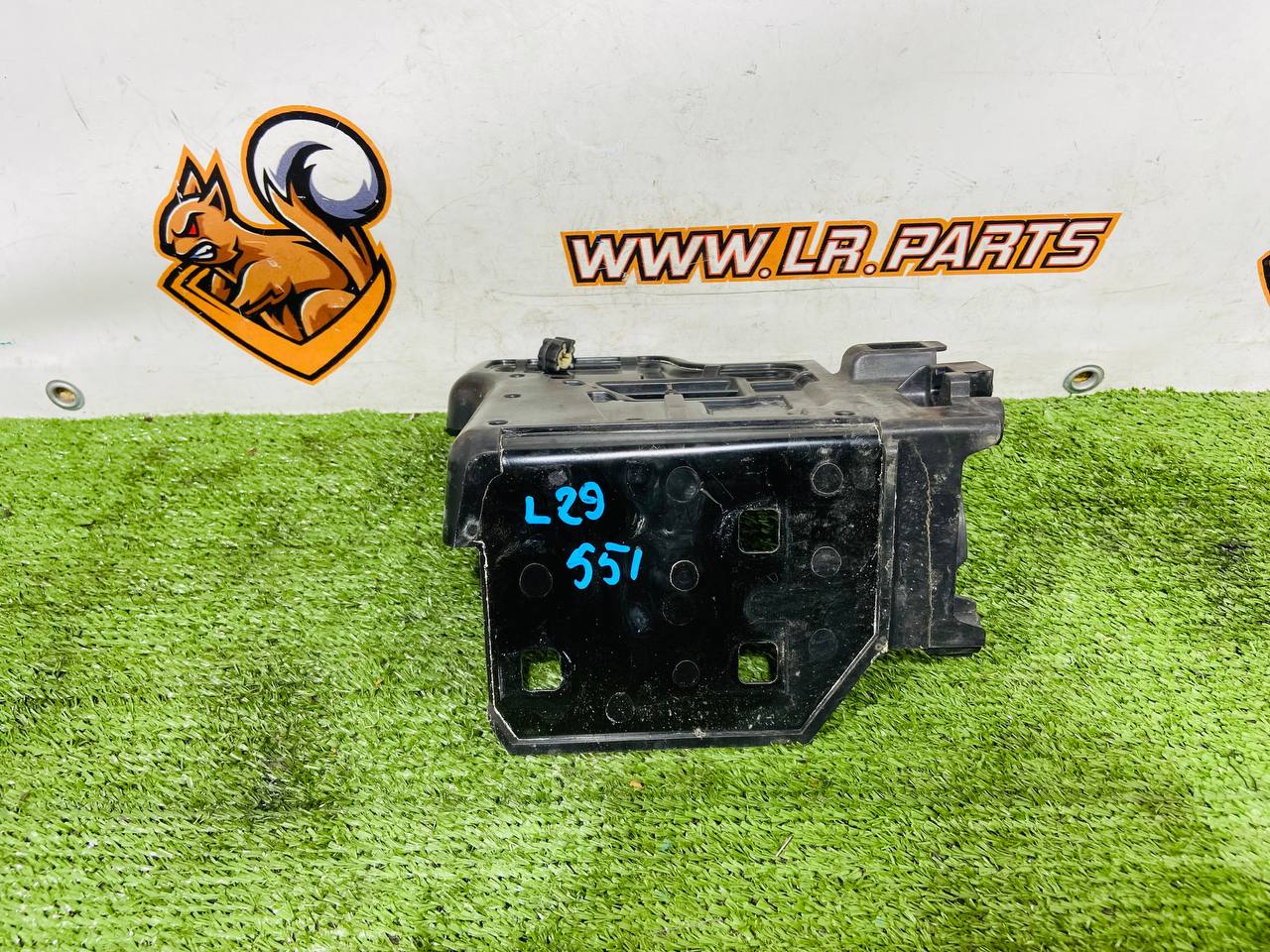 LR125670 Front panel left bracket Range Rover Evoque New L551 (2019-) Used cost 75 € in stock 2 pcs.