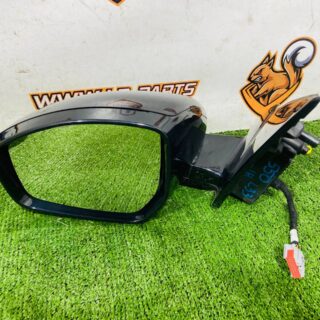 LR129361 Left exterior mirror assembly Land Rover Discovery Sport L550 (2015-) Used cost  € in stock 1 pcs.