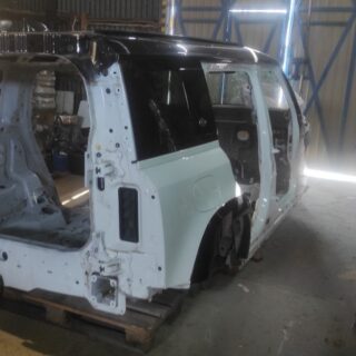 LR130860 Rear right quarter Land Rover New Defender L663 (2020-) Used cost 2 300 € in stock 1 pcs.