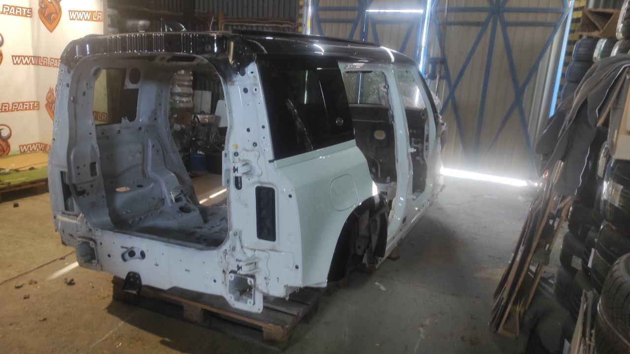 LR130860 Rear right quarter Land Rover New Defender L663 (2020-) Used cost 2 300 € in stock 1 pcs.