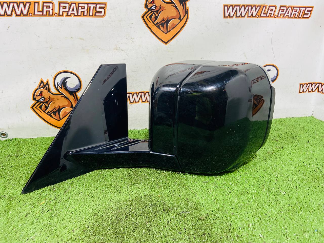 LR132549 Left exterior mirror assembly, without blind spots, non-glare + camera + parking sensor Land Rover New Defender L663 (2020-) Used cost 900 € in stock 1 pcs.