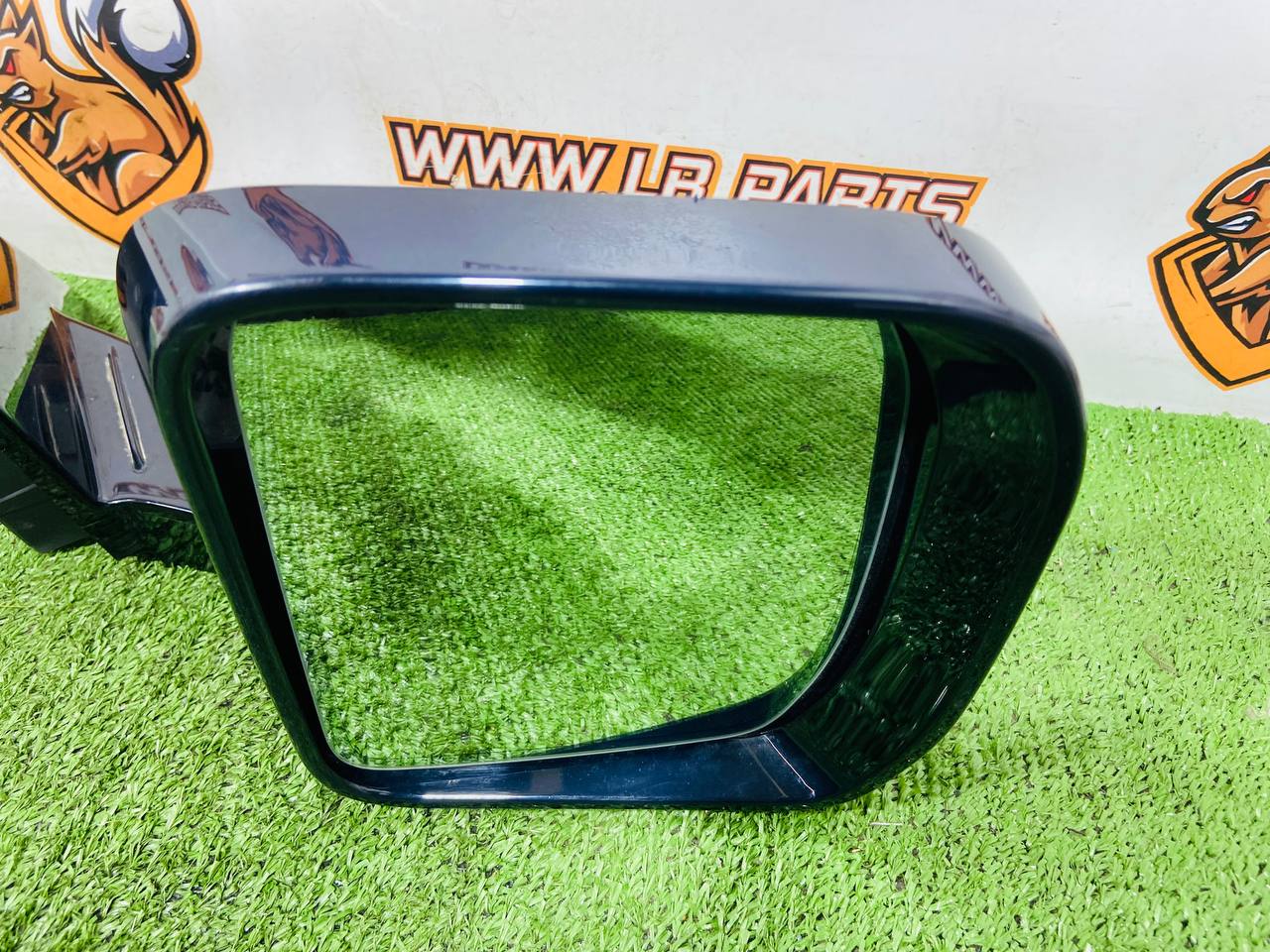 LR132552 Right exterior mirror assembled without cover, without blind spots + anti-glare + camera + parking sensor for Land Rover New Defender L663 (2020-) Use cost 900 € in stock 1 pcs.