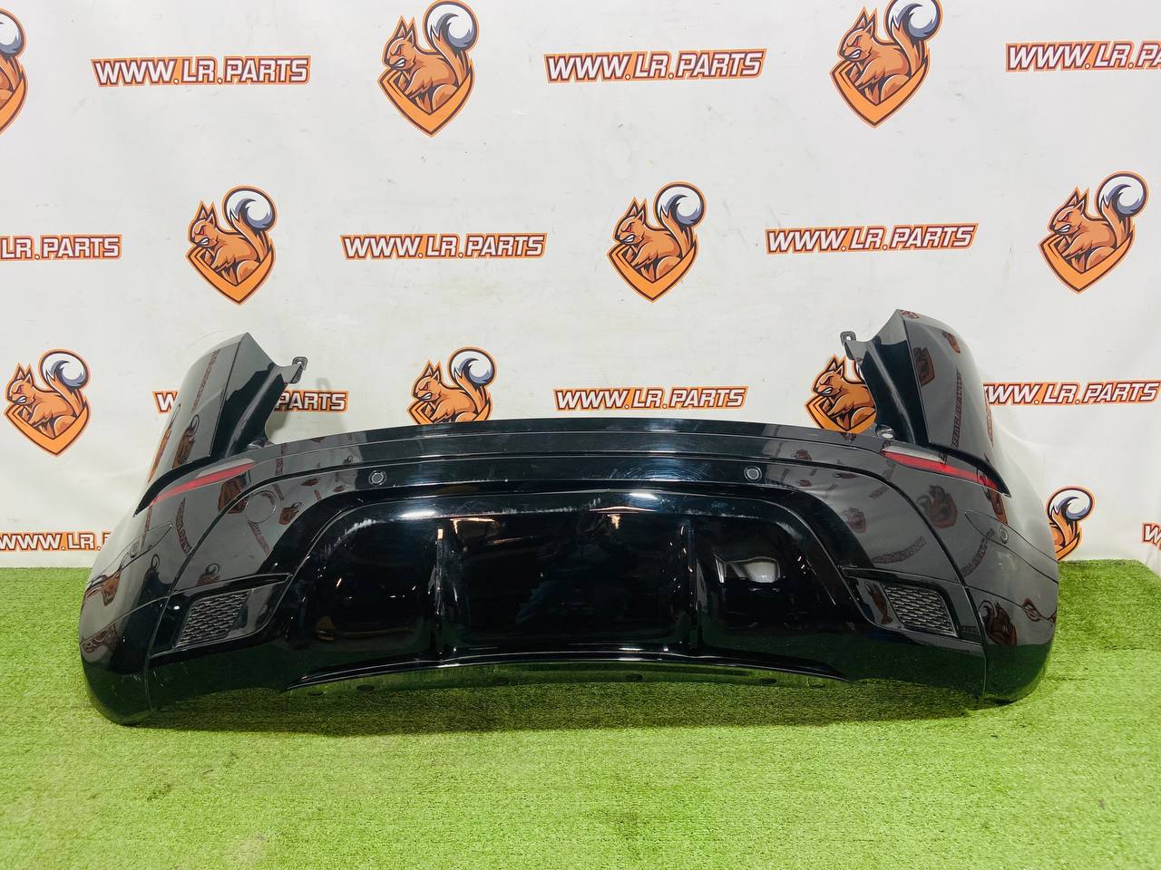 LR135016 Rear bumper assembly Range Rover Evoque New L551 (2019-) Used - Image 35