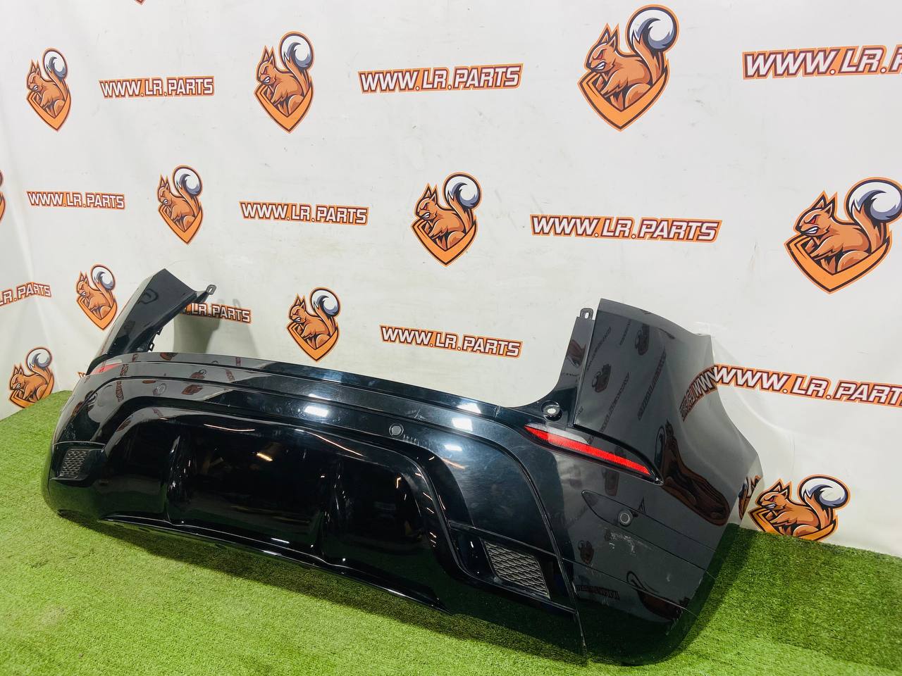LR135016 Rear bumper assembly Range Rover Evoque New L551 (2019-) Used - Image 36