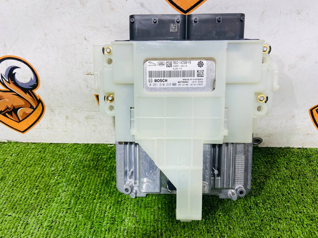 LR135174 Engine control unit Range Rover Evoque New L551 (2019-) used cost € in stock 2 pcs.