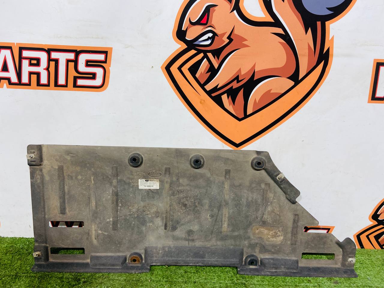 LR135627 Underbody protection Land Rover Discovery Sport L550 (2015-) Used cost 45 € in stock 2 pcs.