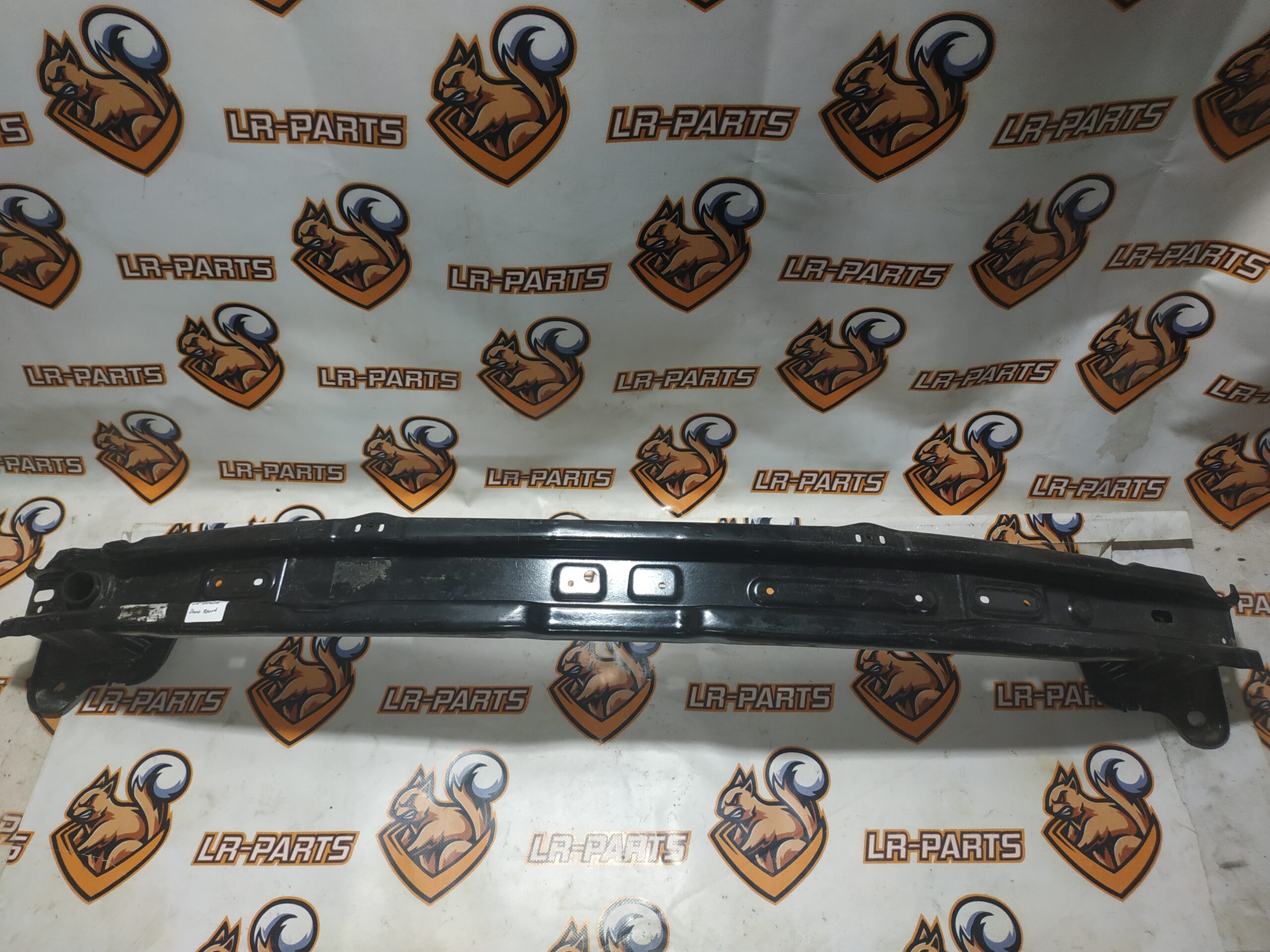LR137638 Rear bumper Booster Land Rover Discovery Sport L550 (2015-) Used cost 150 € in stock 1 pcs.