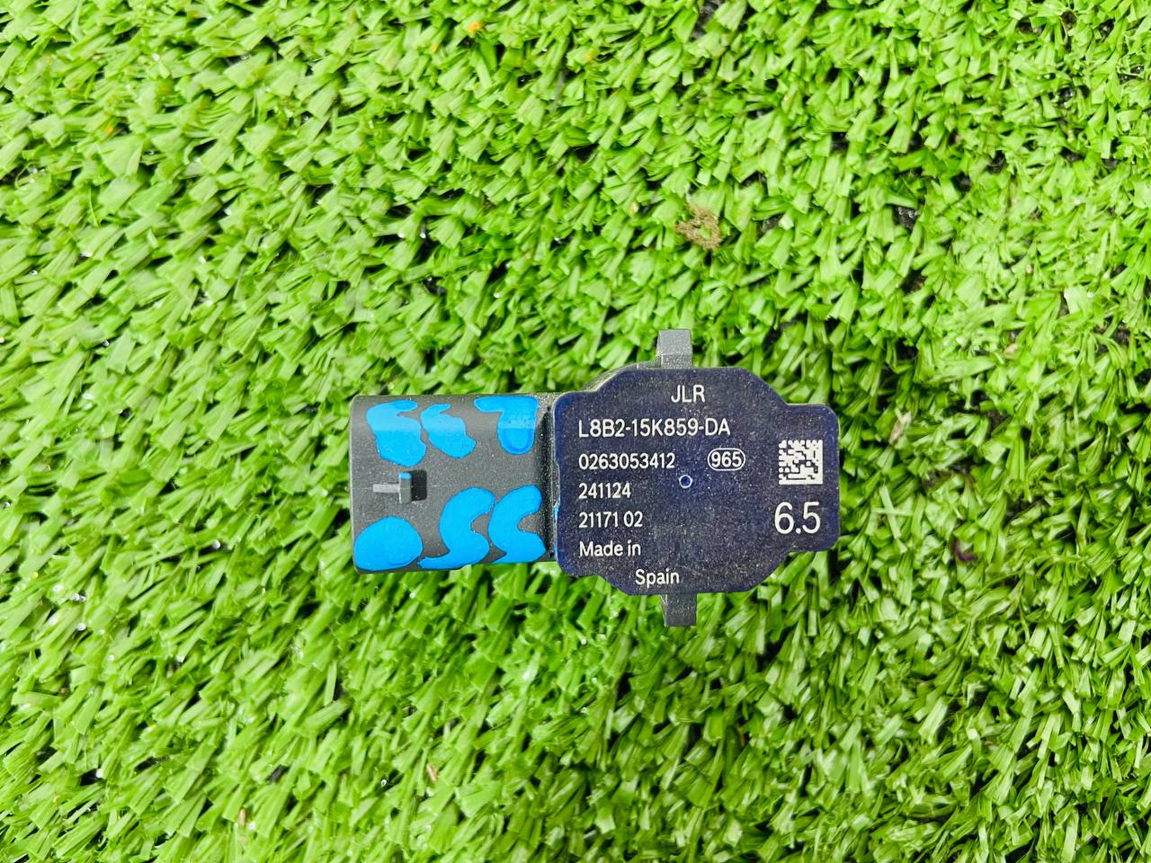LR137889 Parktronic sensor Land Rover Discovery 5 L462 (2017-) used cost 70 € in stock 9 pcs.