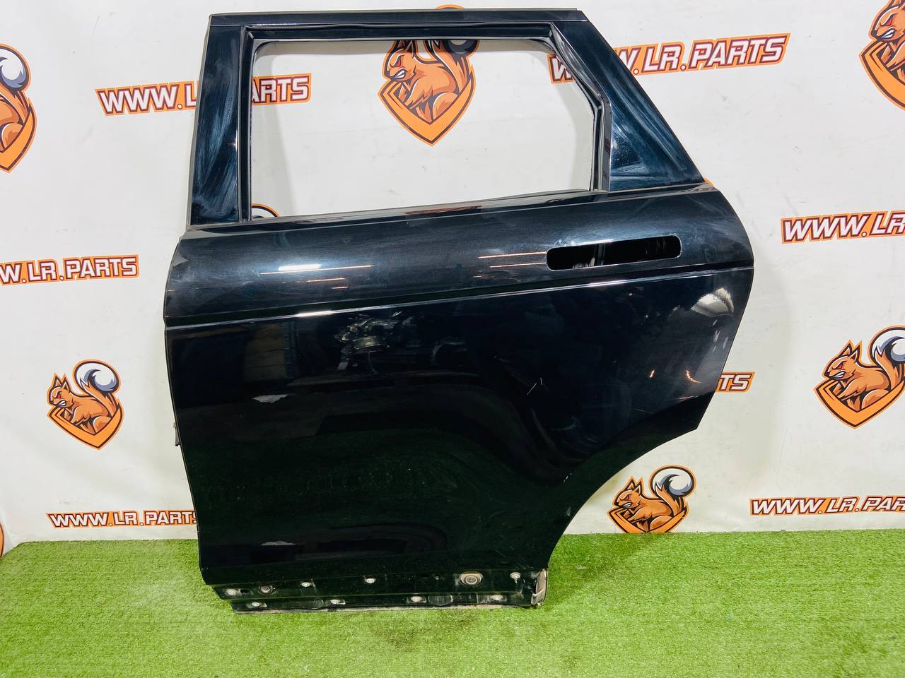 LR138384 Rear left door RANGE ROVER EVOQUE NEW (L551) 2019- Used cost 550 € in stock 2 pcs.
