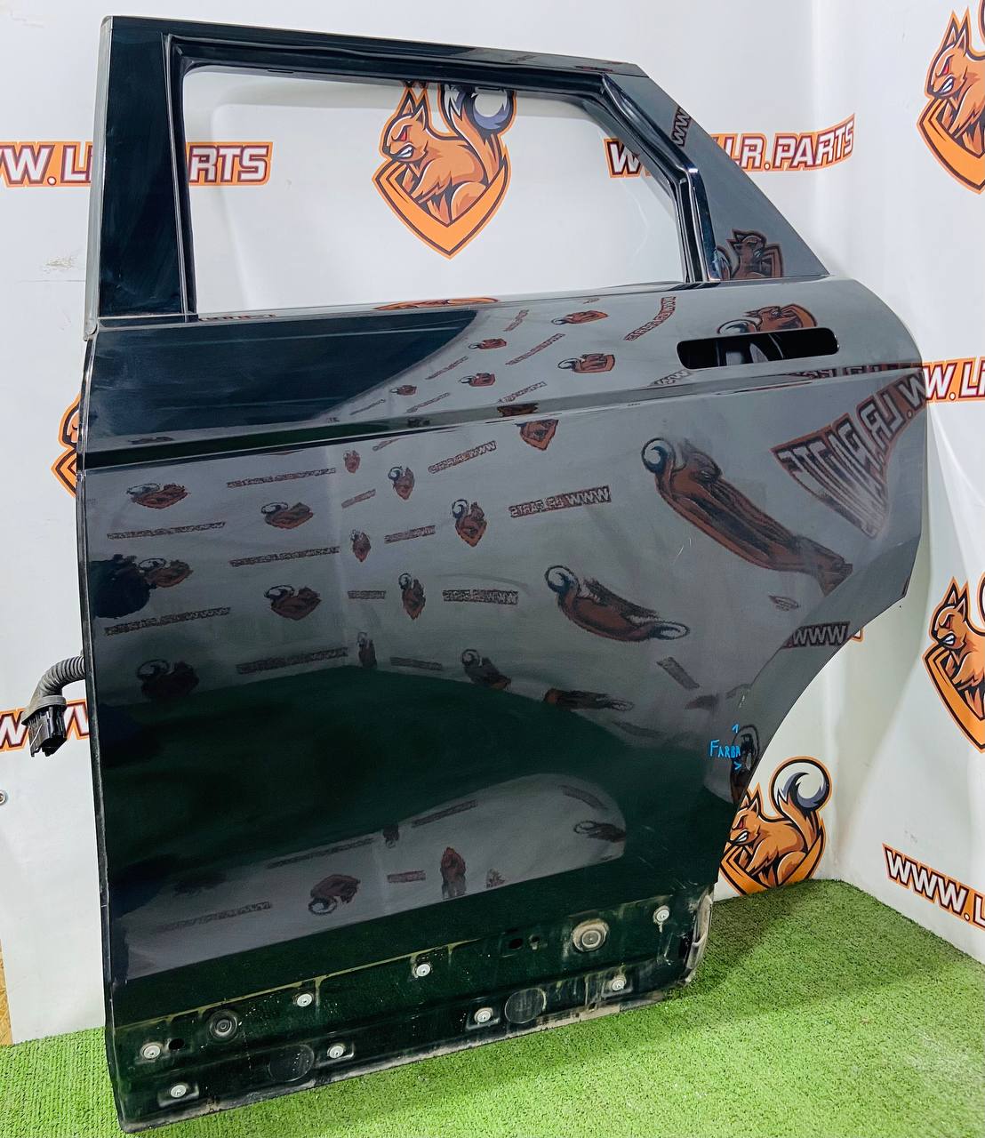 LR138384 Rear left door RANGE ROVER EVOQUE NEW (L551) 2019- Used cost 550 € in stock 2 pcs.