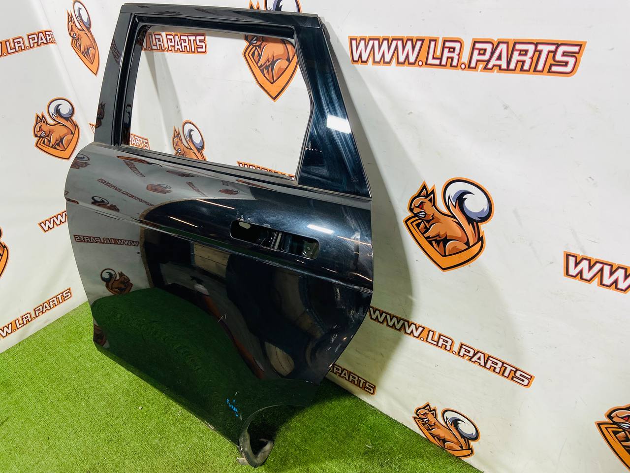 LR138384 Rear left door RANGE ROVER EVOQUE NEW (L551) 2019- Used cost 550 € in stock 2 pcs.