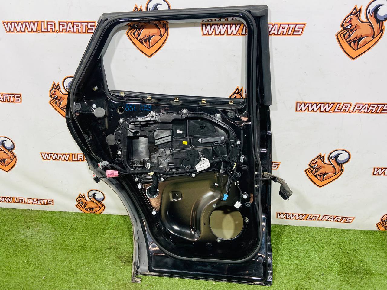 LR138384 Rear left door RANGE ROVER EVOQUE NEW (L551) 2019- Used cost 550 € in stock 2 pcs.