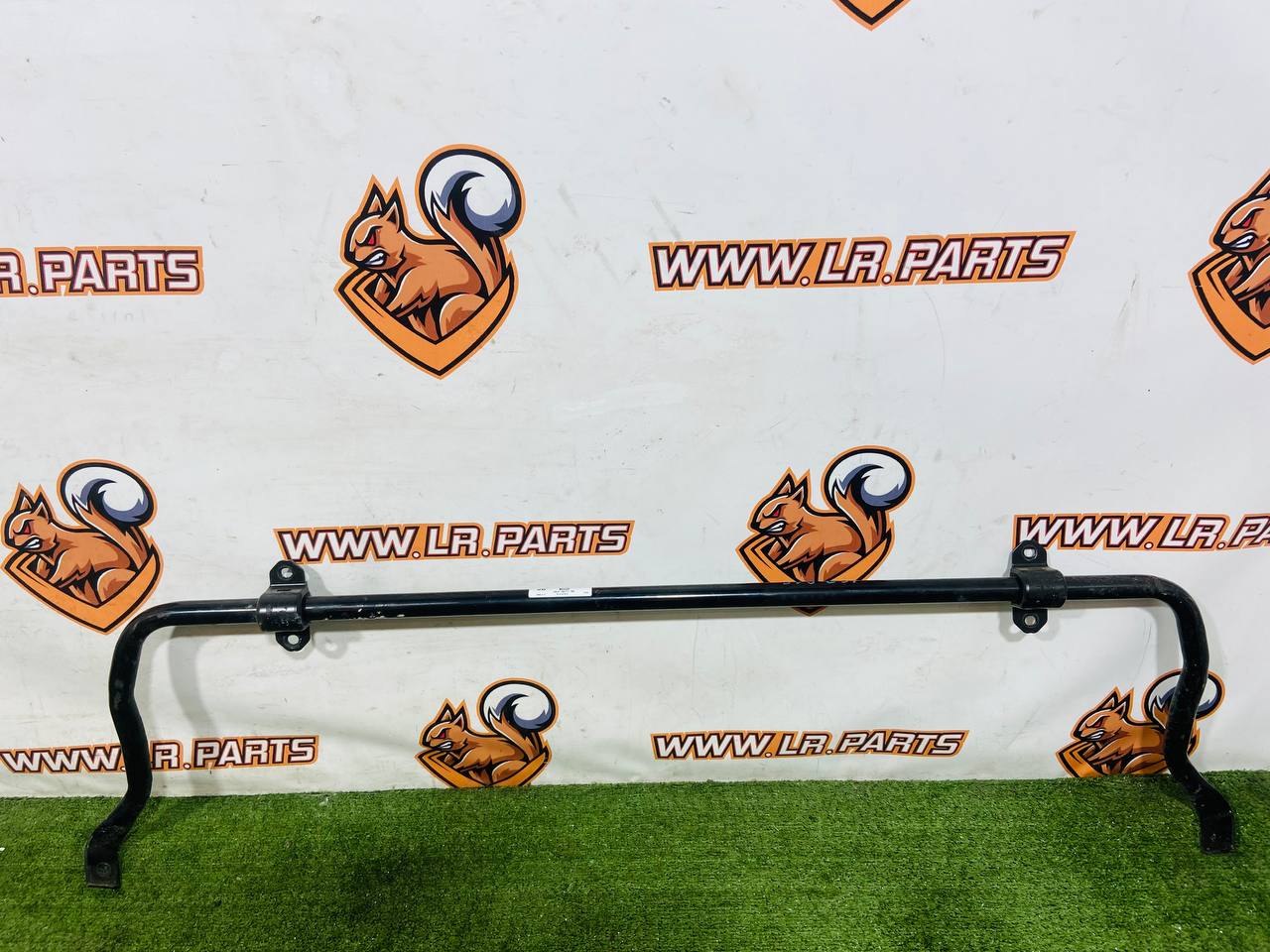 LR138982 Rear stabilizer Land Rover Discovery Sport L550 (2015-) Used cost € in stock 2 pcs.