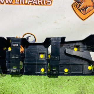 LR140324 Front bumper left attachment Land Rover New Defender L663 (2020-) Used cost  € in stock 1 pcs.
