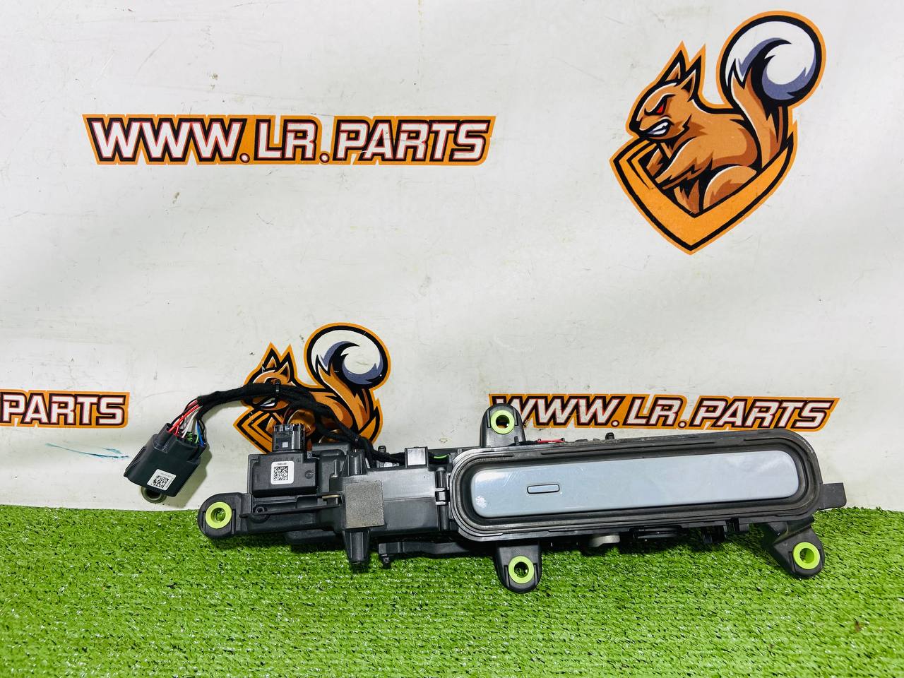 LR144893 Exterior rear right door handle Range Rover Evoque New L551 (2019-) Used cost 75 € in stock 2 pcs.