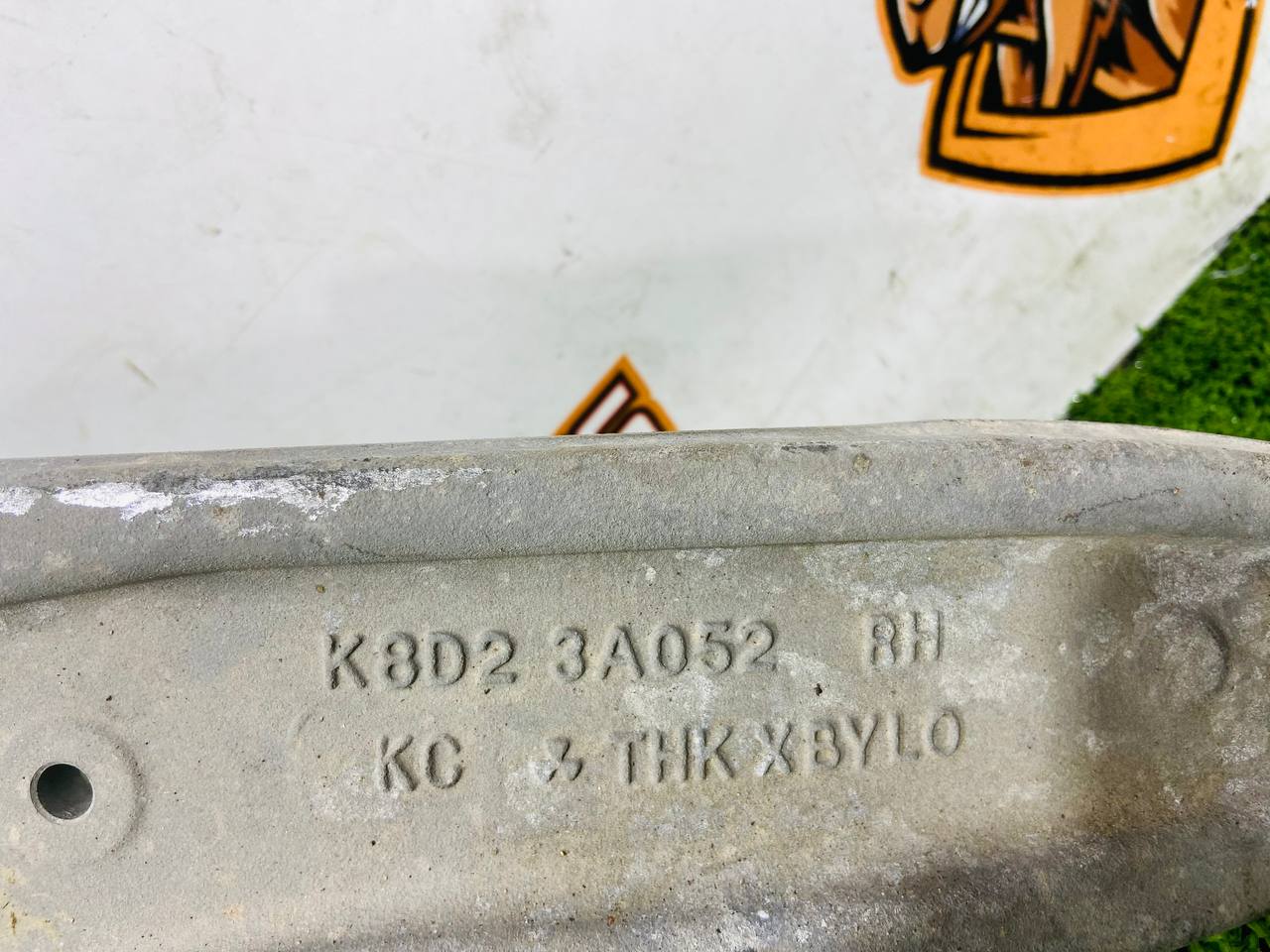 LR146037 Front right lever Range Rover Evoque New L551 (2019-) USED cost 190 € in stock 2 pcs.