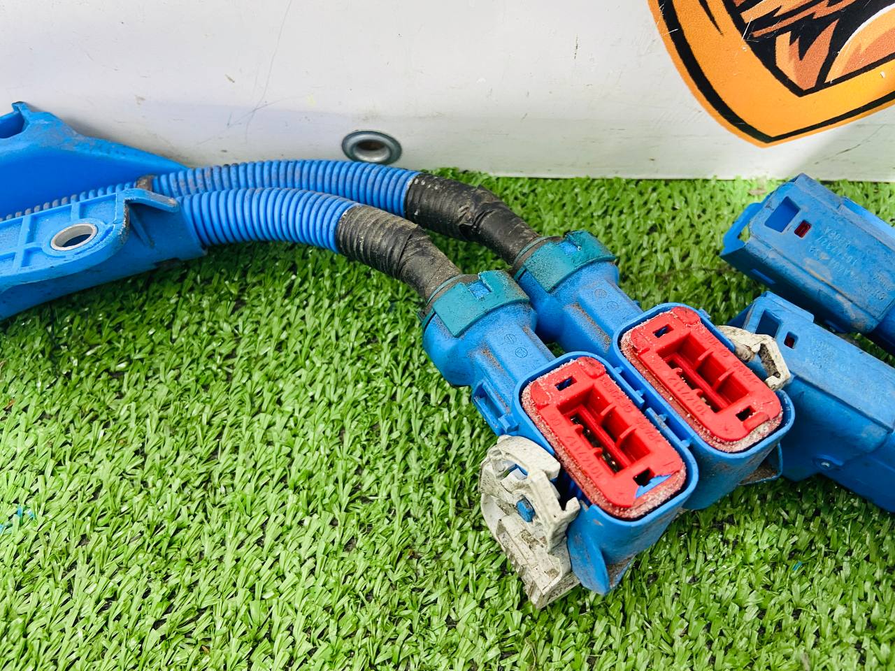 LR149100 Hybrid Battery High Voltage Cable for Land Rover New Defender L663 (2020-) Used cost 200 € in stock 1 pcs.