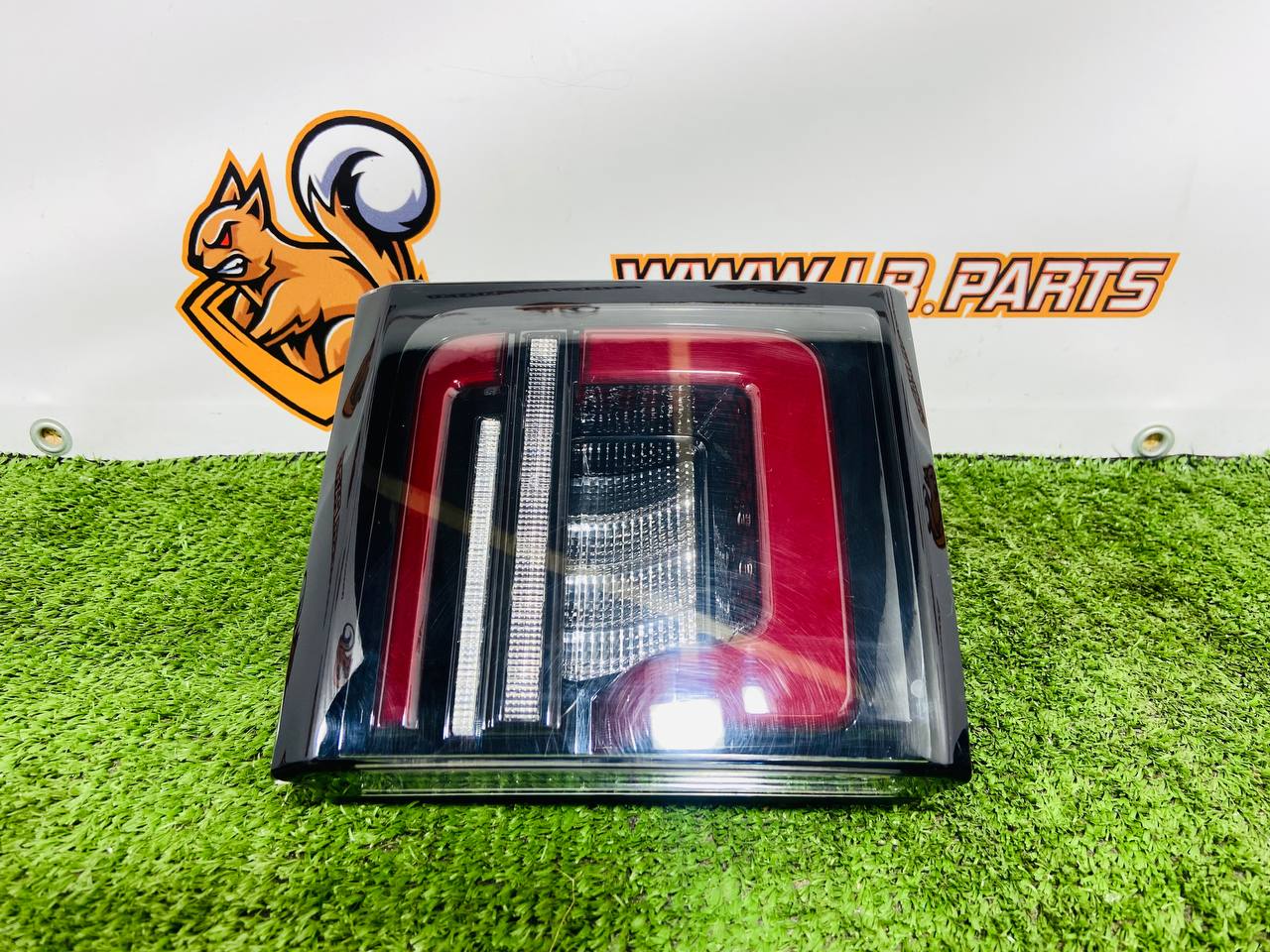 LR149771 Rear left light in the trunk lid 2019- Land Rover Discovery Sport L550 (2015-) Used cost 125 € in stock 1 pcs.