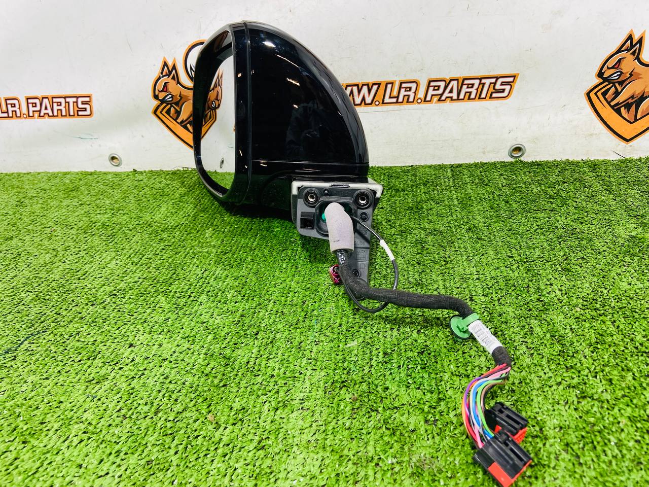 LR152964 Left exterior mirror assembly for Range Rover Sport L461 (2023-) Used cost 1 150 € in stock 1 pcs.