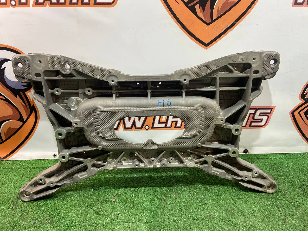 LR157865 Front suspension beam Range Rover Evoque New L551 (2019-) Used cost 300 € in stock 4 pcs.