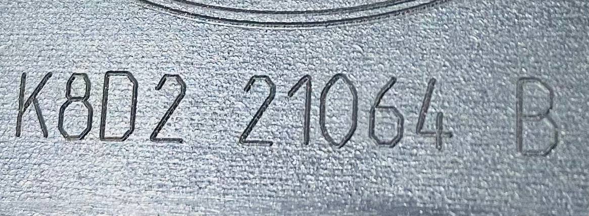 LR164824 Front right door molding Range Rover Evoque New L551 (2019-) used cost 107,02 € in stock 1 pcs.