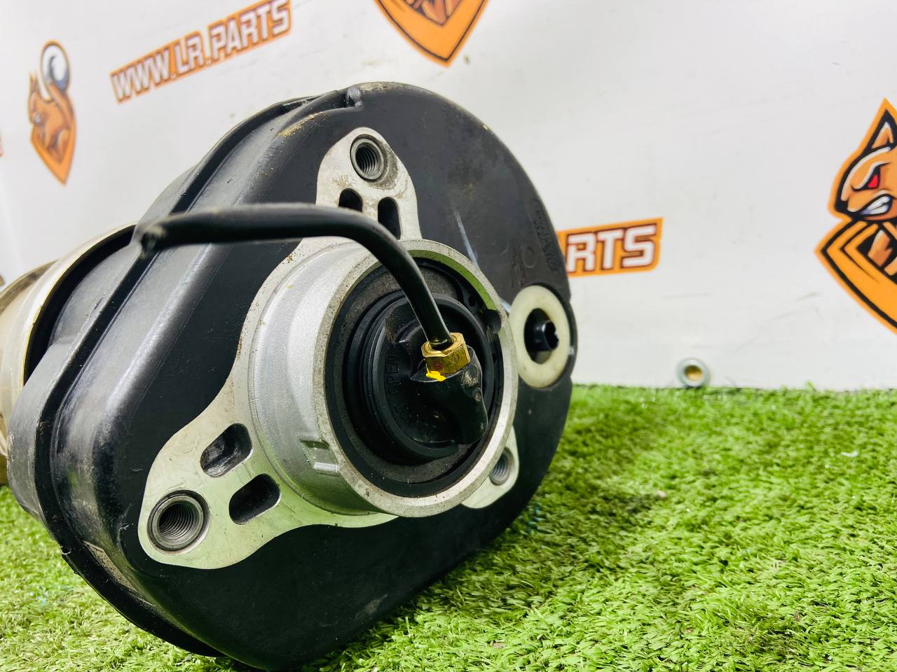 LR167508 Front left shock absorber for Range Rover Sport L461 (2023-) Used - Image 12