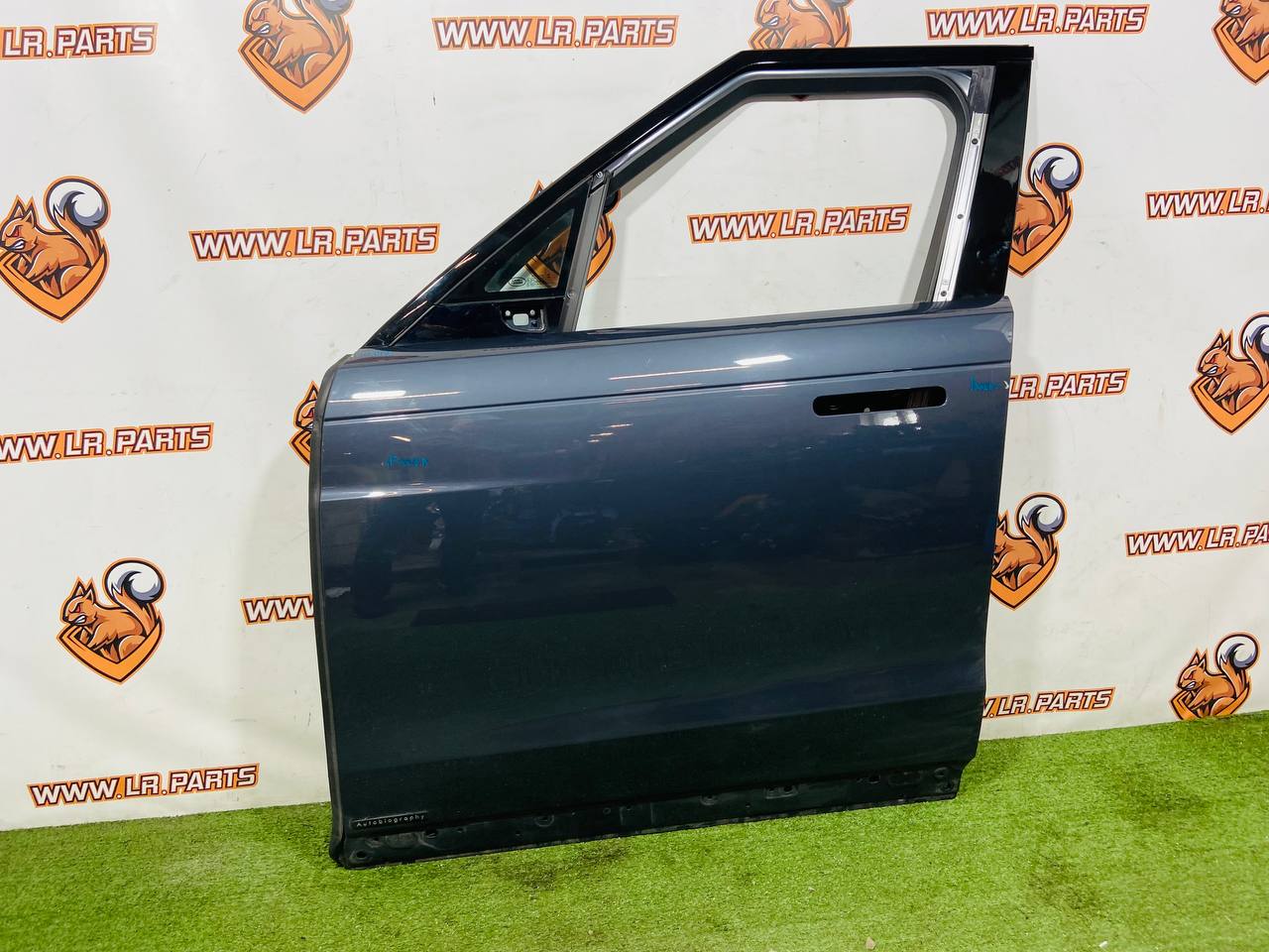 LR168947 Front Left Door Range Rover Sport L461 (2023-) Used - Image 15