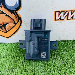 LR172882 Fuel Pump Control Unit Land Rover Discovery Sport L550 (2015-) Used cost € in stock 1 pcs.