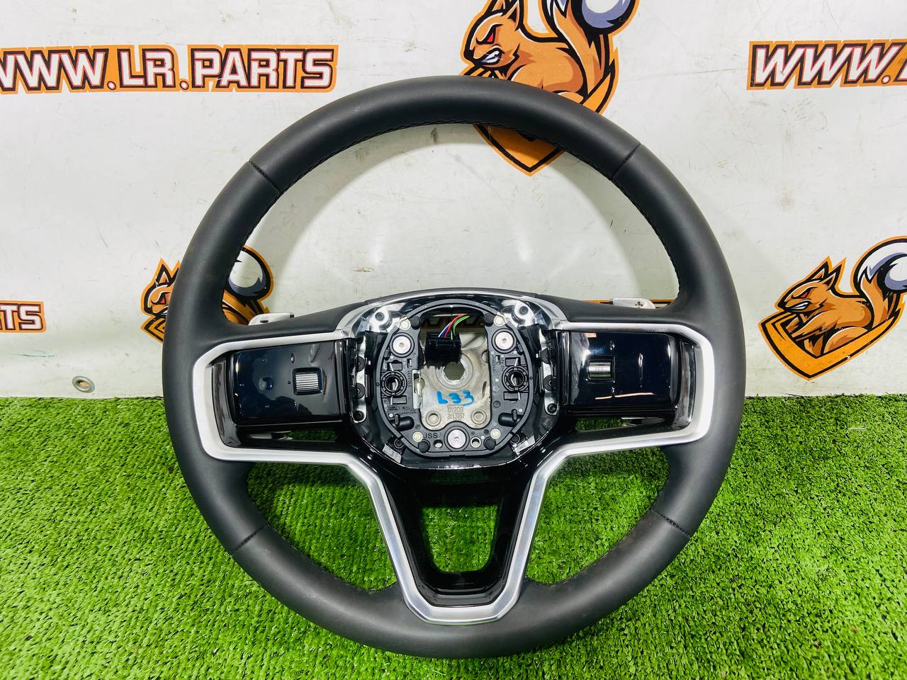 LR180584 Steering wheel under AIR BAG without heating for Land Rover Discovery Sport L550 (2015-) Used cost € in stock 1 pcs.