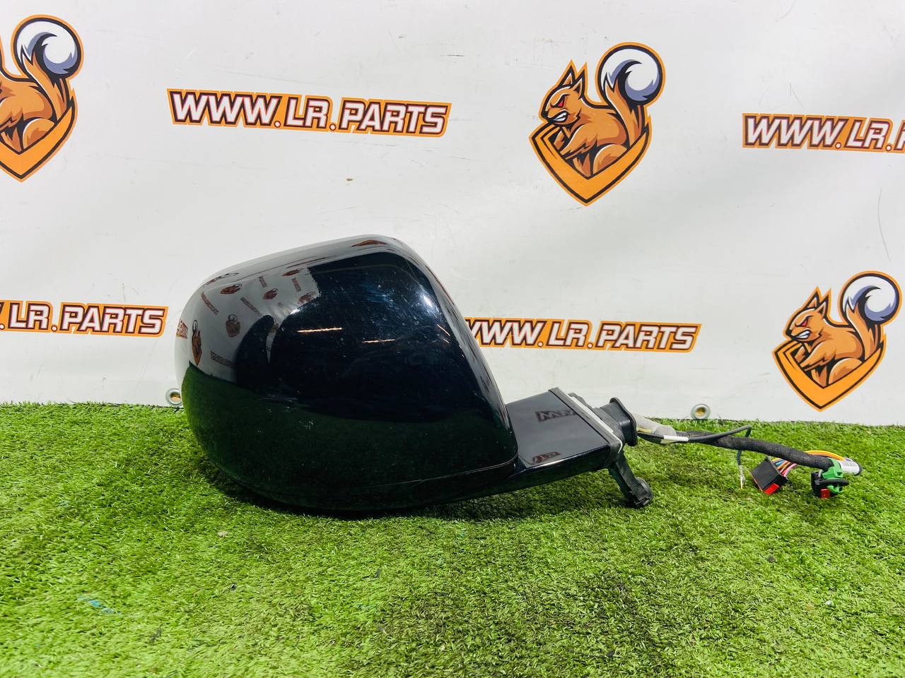 LR181953 Right outer mirror assembly LHD + camera + blind spots - anti-glare + 10 pin camera + 5 pin Range Rover Sport L461 (2023-) Used cost 1 350 € in stock 2 pcs.