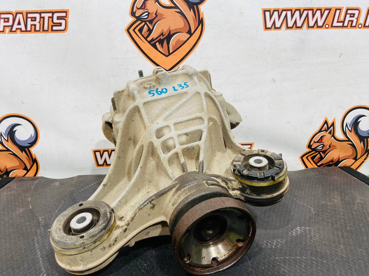 LR183131 Gearbox rear Range Rover Velar L560 (2018-) Used - Image 36