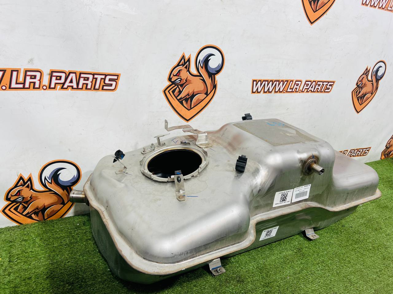 LR185925 Fuel tank metal for Land Rover Discovery Sport L550 (2015-) Used cost € in stock 1 pcs.