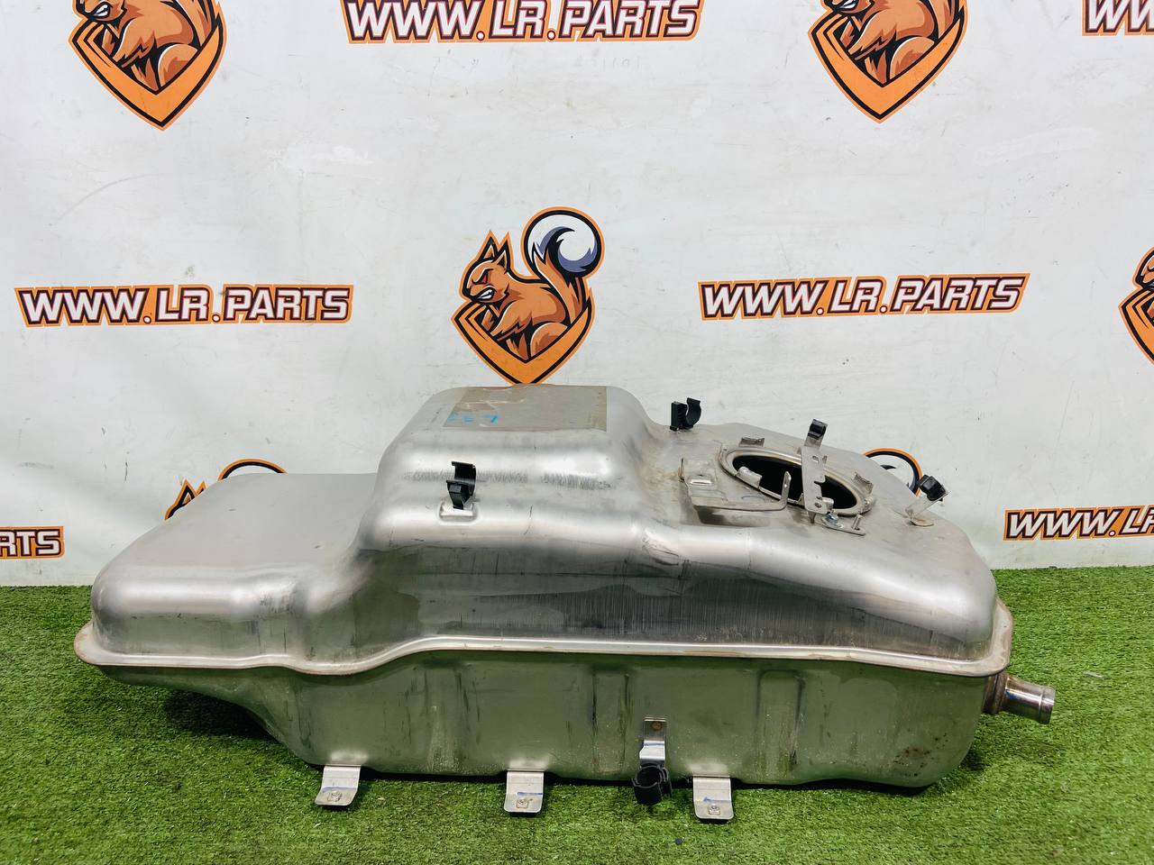 LR185925 Fuel tank metal for Land Rover Discovery Sport L550 (2015-) Used cost € in stock 1 pcs.