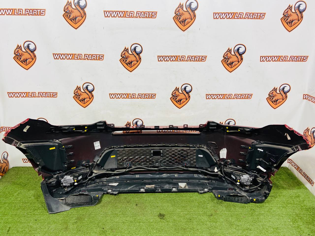 LR186656 Front assembly bumper for Land Rover Discovery Sport L550 (2015-) Used cost € in stock 1 pcs.