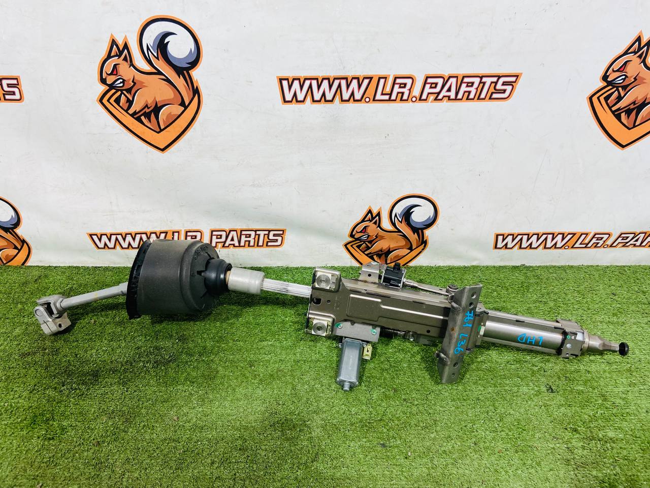 T2H19926 Steering column Jaguar F-Pace X761 (2017-) Used cost € in stock 1 pcs.