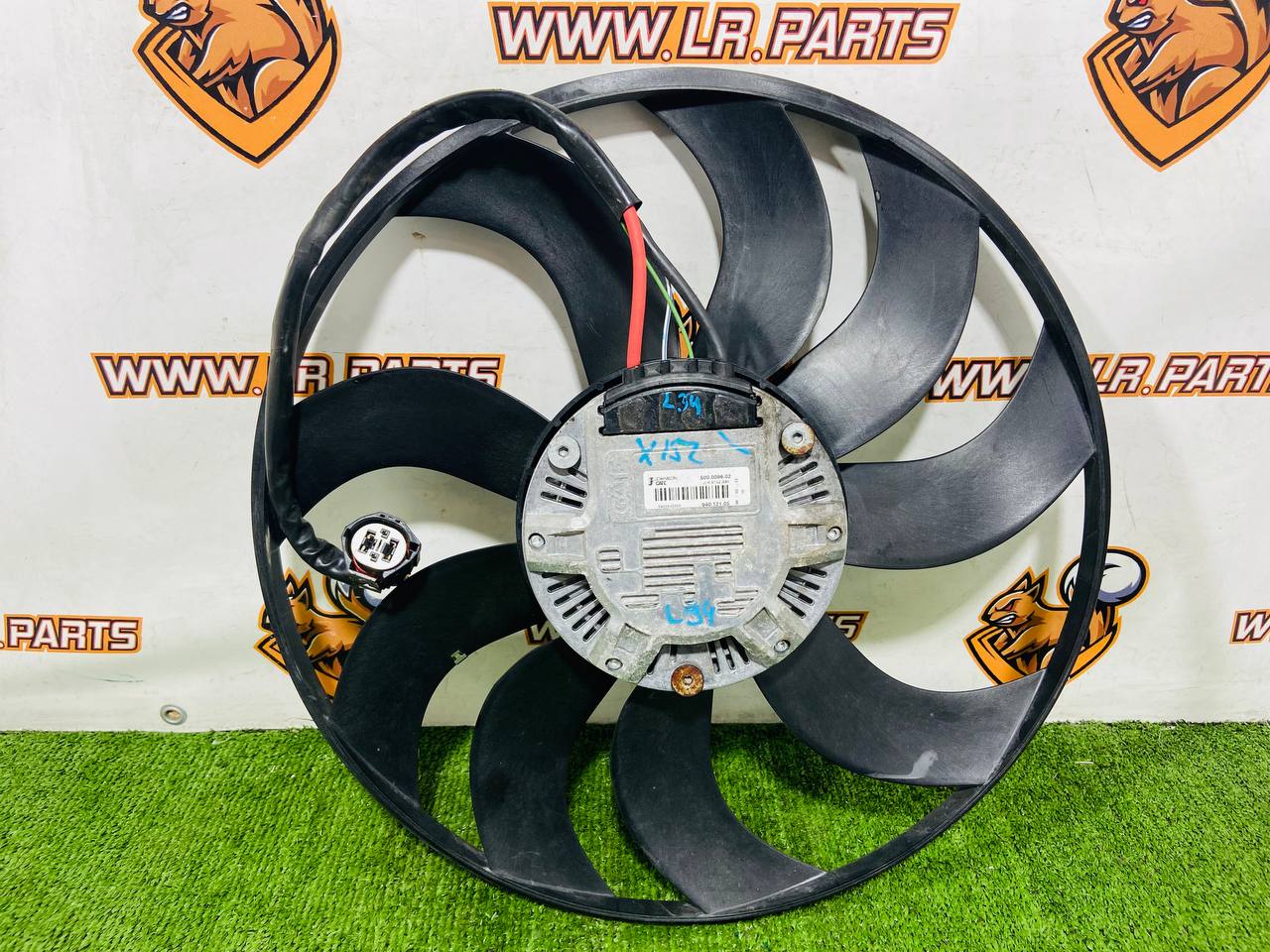 T2R13455 Fan - main radiator shroud Jaguar F-Type X152 (2014-) Used cost € in stock 1 pcs.