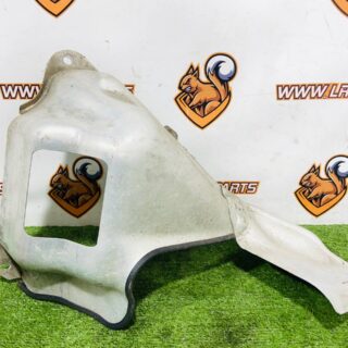 T2R1605 Fuel tank mount right side Jaguar F-Type X152 (2014-) used cost  € in stock 1 pcs.