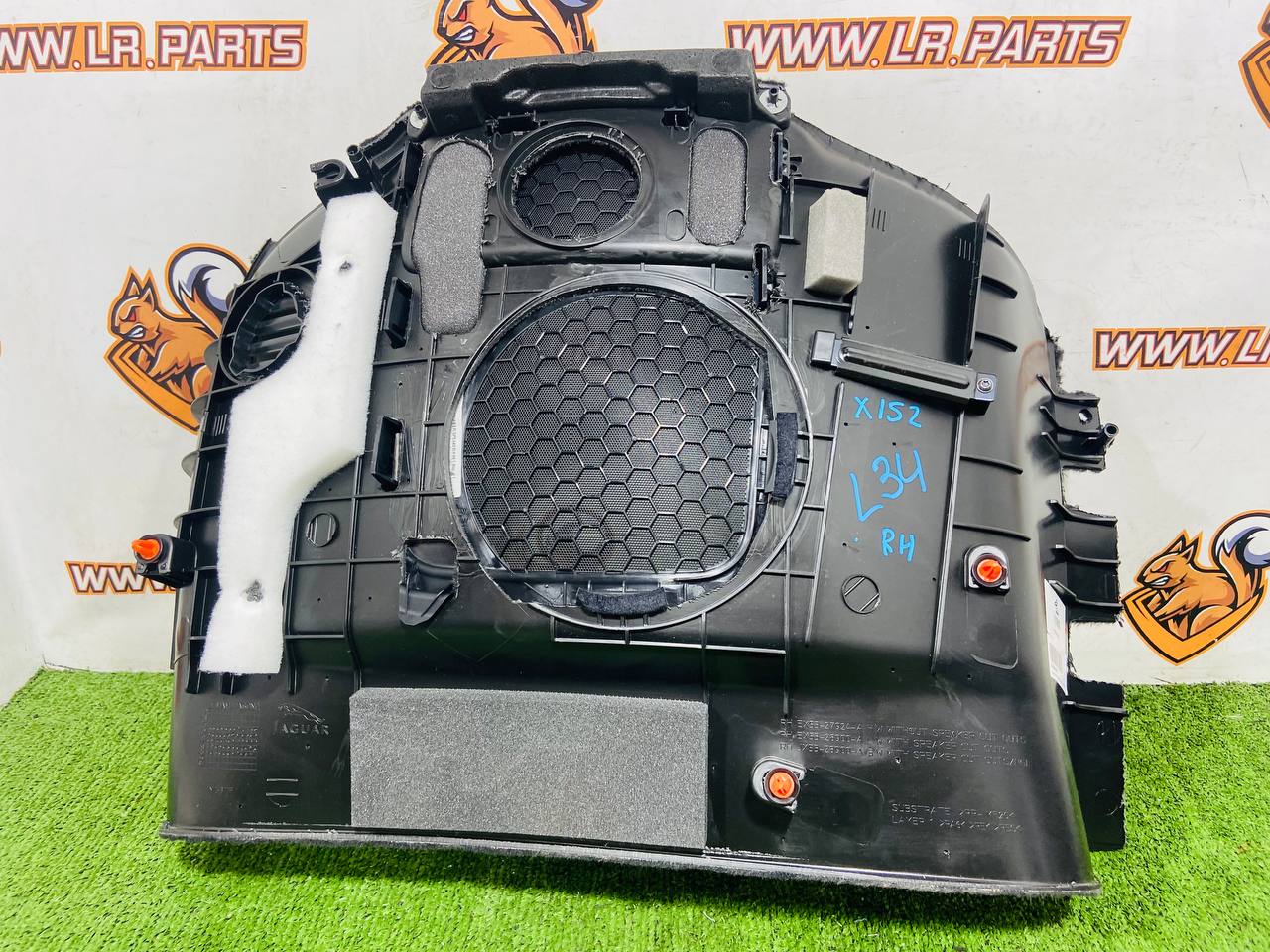 T2R22716PVJ Right rear trunk lining Jaguar F-Type X152 (2014-) Used cost € in stock 1 pcs.