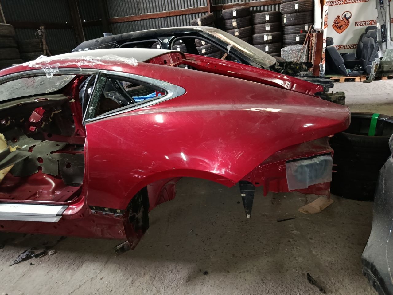 T2R23909 Rear left quarter panel coupe Jaguar F-Type X152 (2014-) Used cost € in stock 2 pcs.