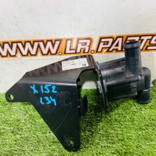 T2R25496 Water pump Jaguar F-Type X152 (2014-) Used cost  € in stock 1 pcs.