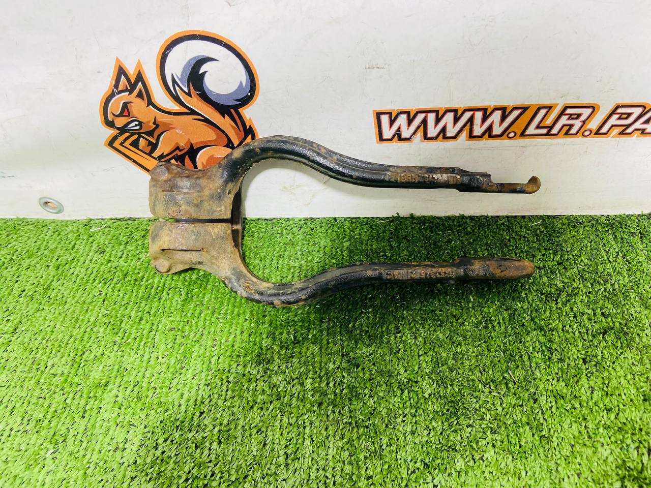 T2R7842 Right front shock absorber fork Jaguar F-Type X152 (2014-) Used cost € in stock 1 pcs.
