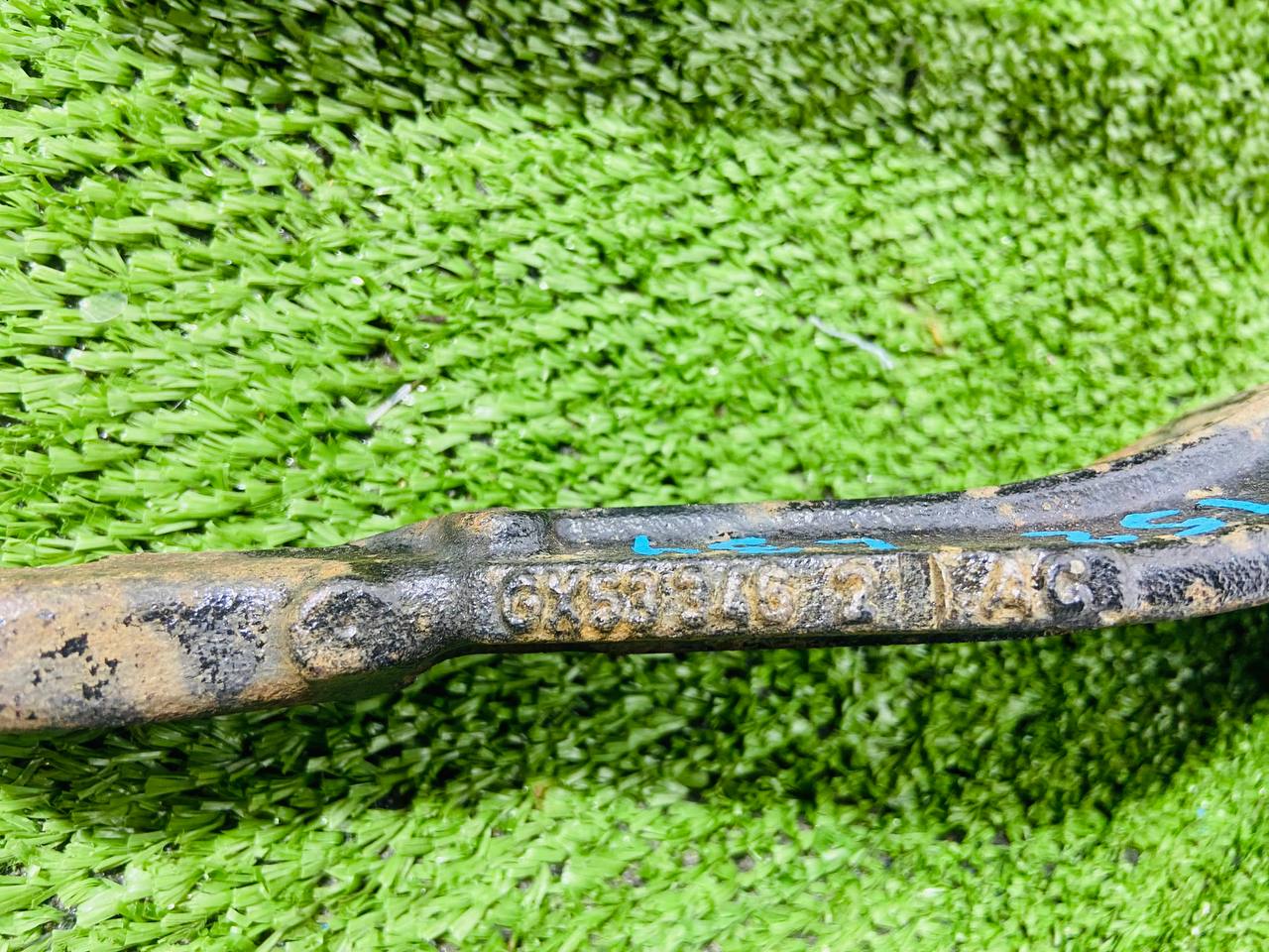 T2R7842 Right front shock absorber fork Jaguar F-Type X152 (2014-) Used cost € in stock 1 pcs.