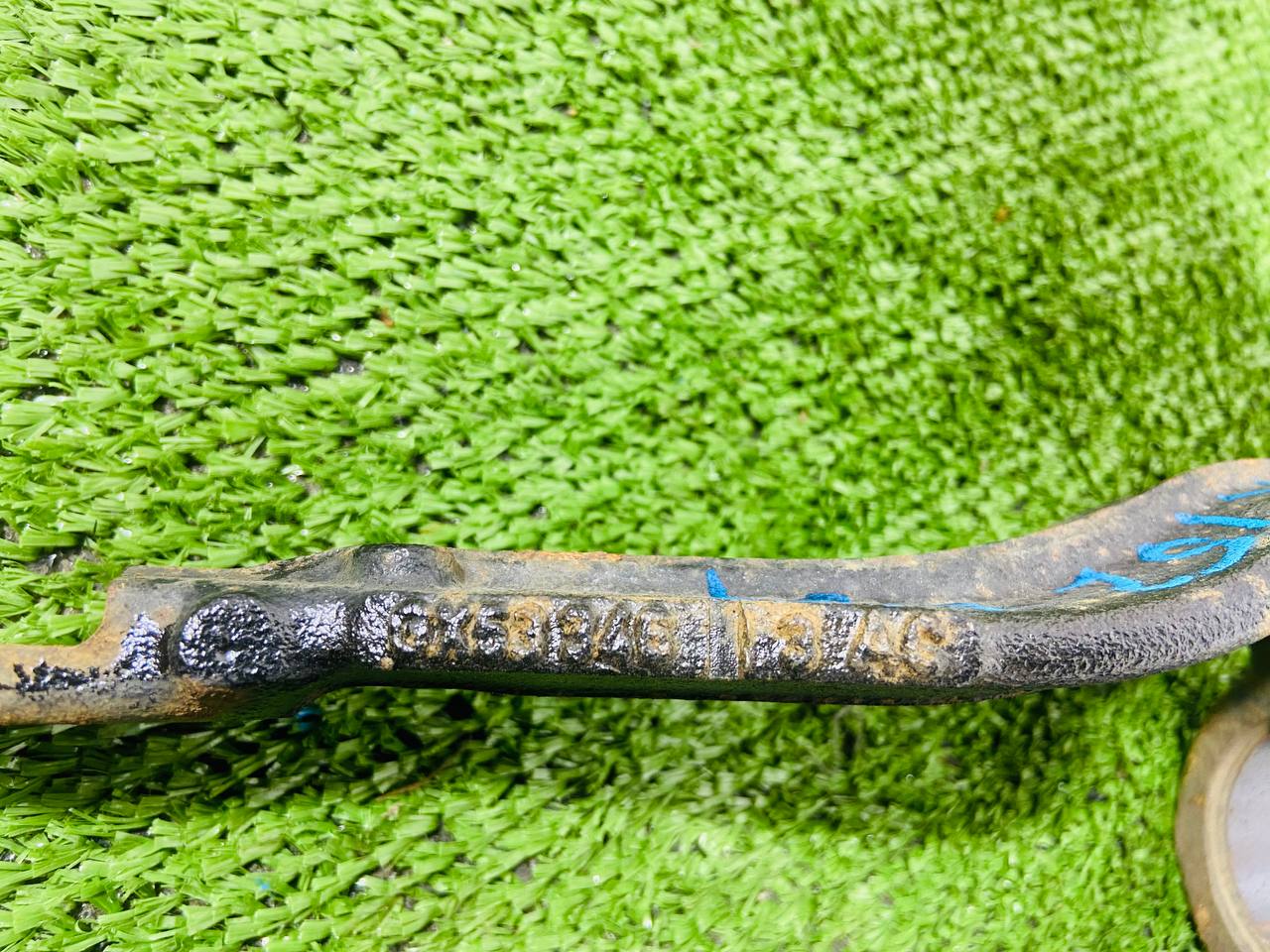 T2R7843 Left front shock absorber fork Jaguar F-Type X152 (2014-) Used cost € in stock 1 pcs.