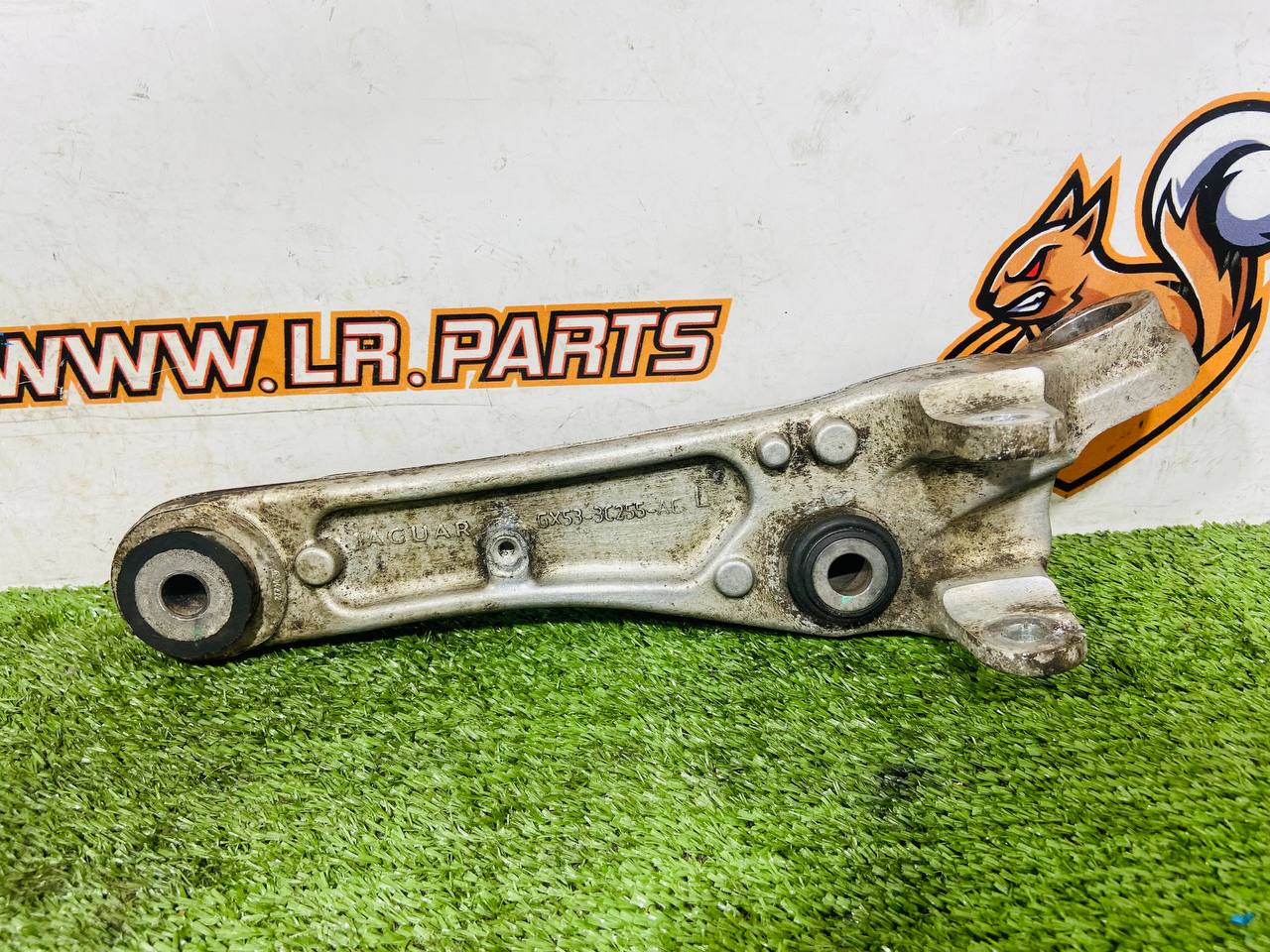 T2R7902 Front Lower Left Rear Lever Jaguar F-Type X152 (2014-) Used cost € in stock 1 pcs.
