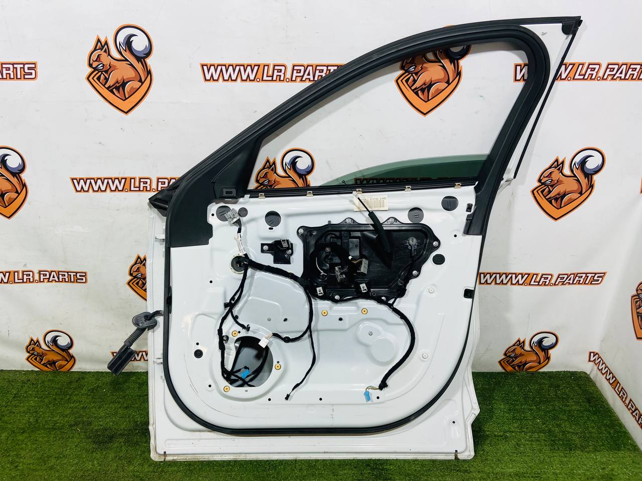 T4A1368KIT Front right door kit for Jaguar F-Pace X761 (2017-) Used - Image 16