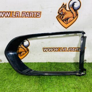 T4A6242 Molding for left fog light grille Jaguar F-Pace X761 (2017-) Used cost  € in stock 1 pcs.