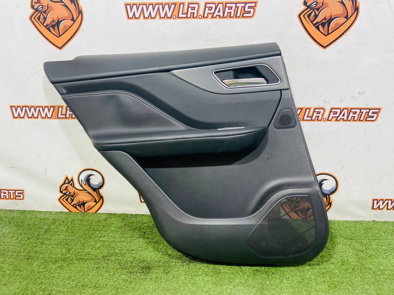 T4A8071 Door card of the rear left Jaguar F-Pace X761 (2017-) second hand cost 200 € in stock 1 pcs.