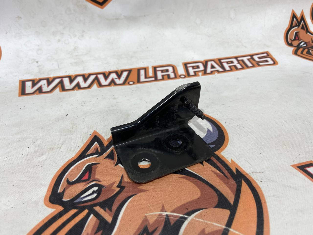 T4N3269 Left bracket, radiator crossmember for Jaguar XF X260 (2015-) Used cost 8 € in stock 1 pcs.
