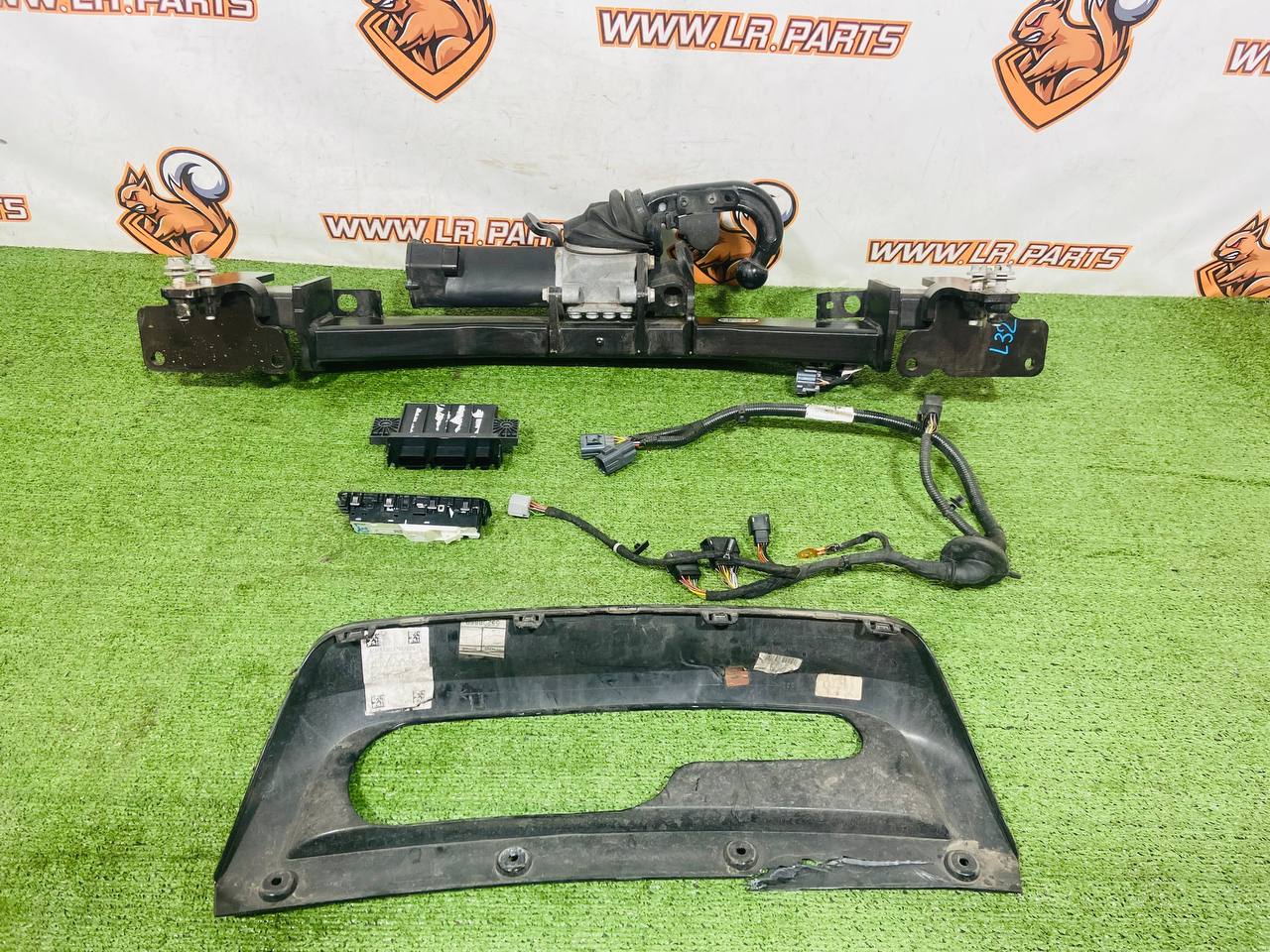 VPLXT0333 Electric towbar kit Range Rover Sport L461 (2023-) Used - Image 15