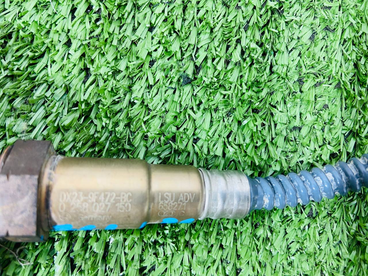 C2D24756 Lambda sensor exhaust manifold Jaguar F-Pace X761 (2017-) Used cost 100 € in stock 4 pcs.